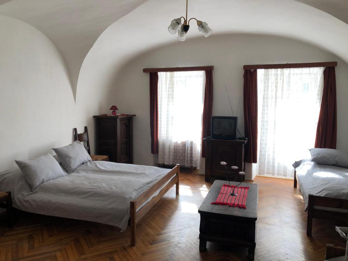 Apartman Bécsi utca Sopron Esterno foto